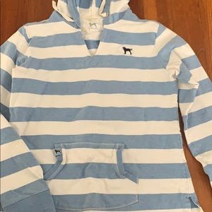 The black dog sweatshirt